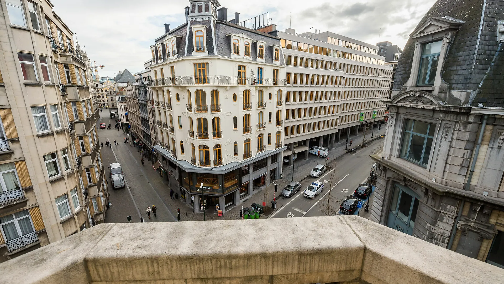 Smartflats Design - Grand-Place Brüksel 3*,